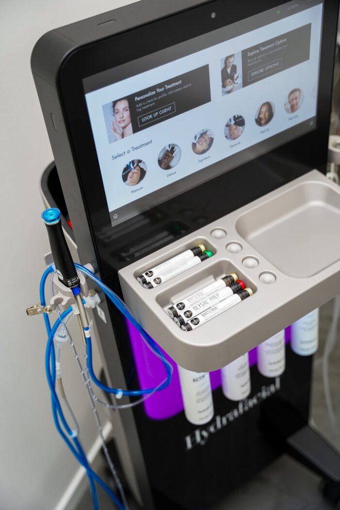 Analysis device with results screen and ampoules - skin analysis results in Vienna